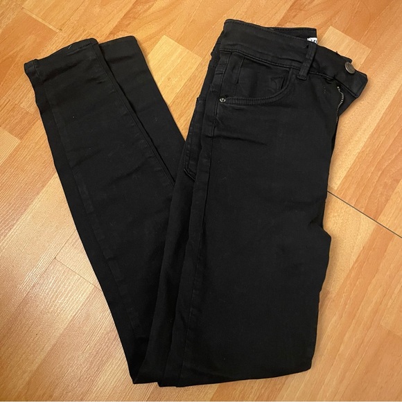 Zara Denim - Zara Black High Waisted Skinny Jeans - US 4